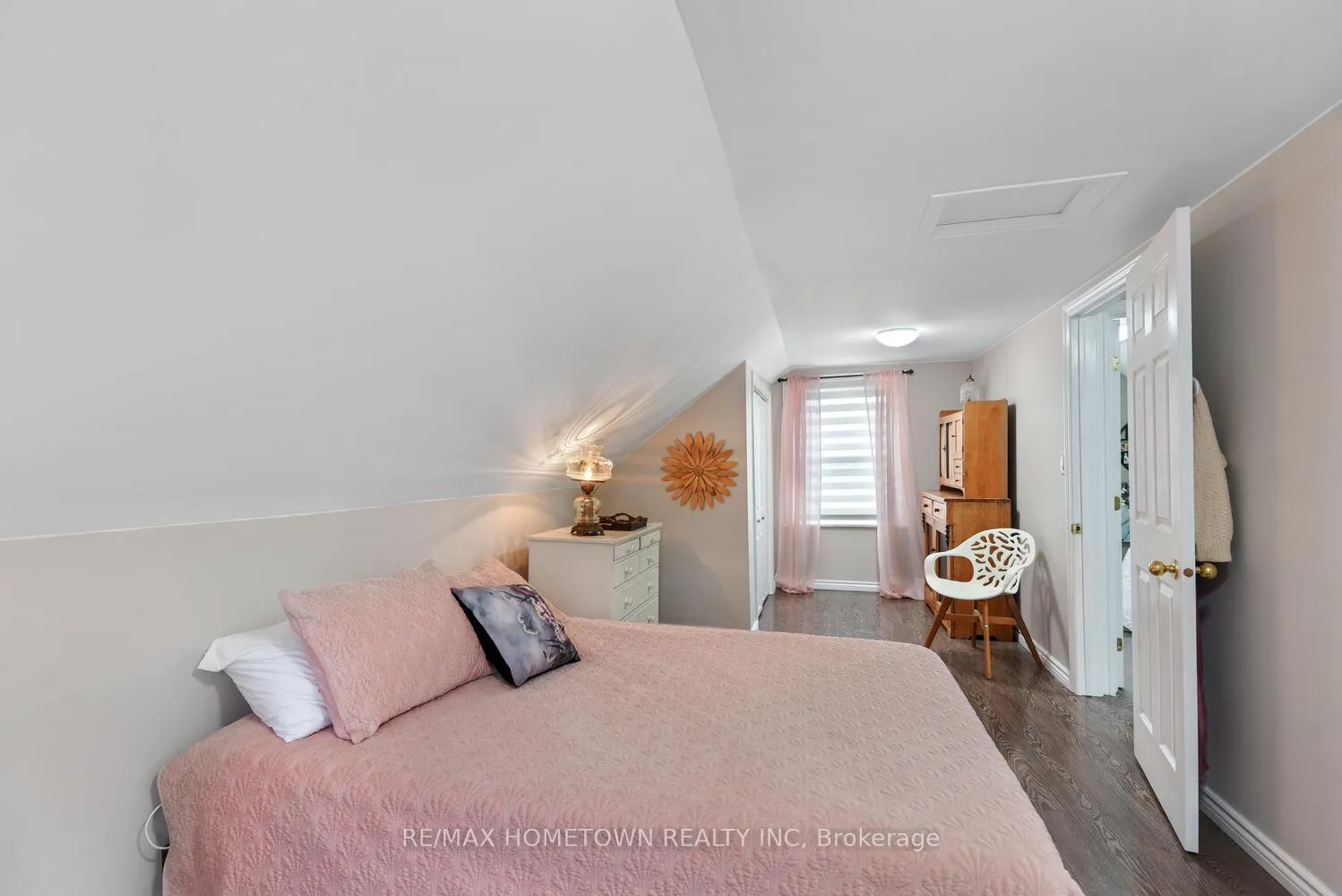 Photo 25 of 20 Hartley Street, Brockville — HOMEH