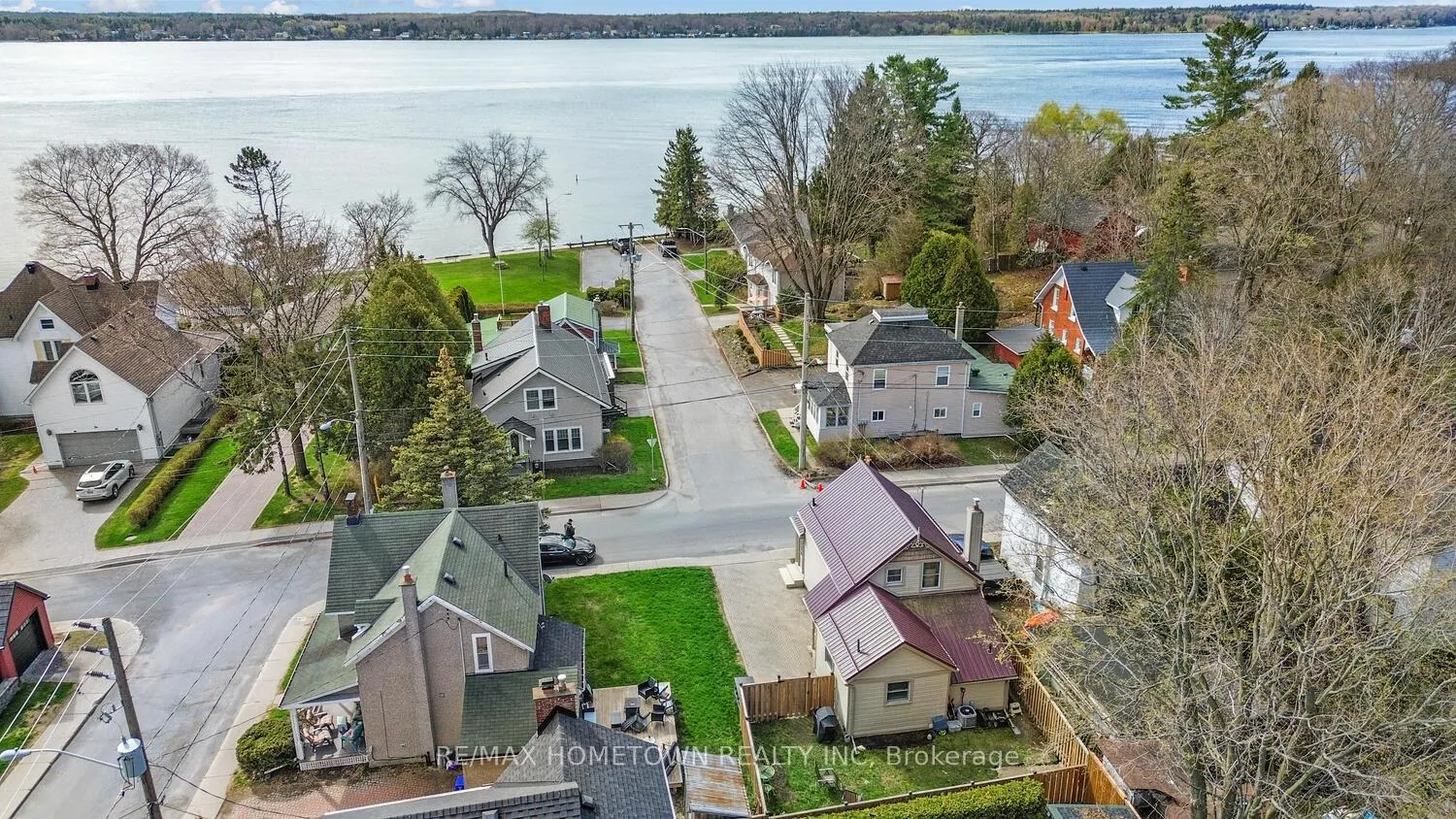 Photo 32 of 20 Hartley Street, Brockville — HOMEH