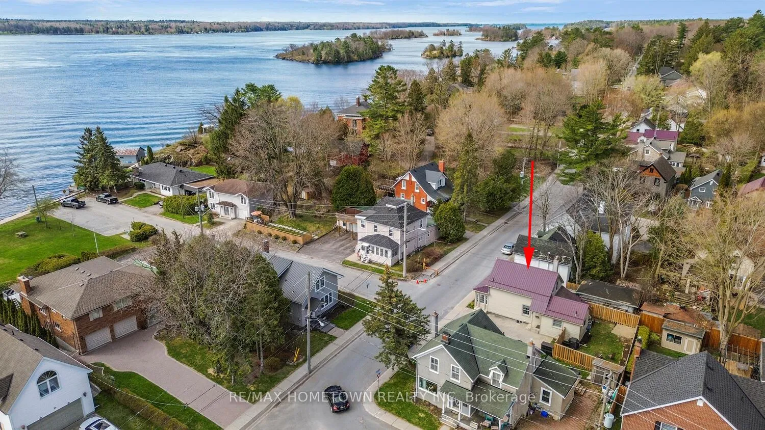 Photo 35 of 20 Hartley Street, Brockville — HOMEH