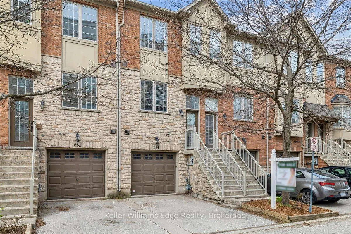Photo 1 of 684 Summers Common, Burlington, Appleby — HOMEH