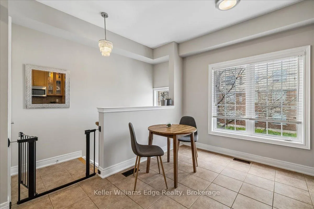 Photo 2 of 684 Summers Common, Burlington, Appleby — HOMEH