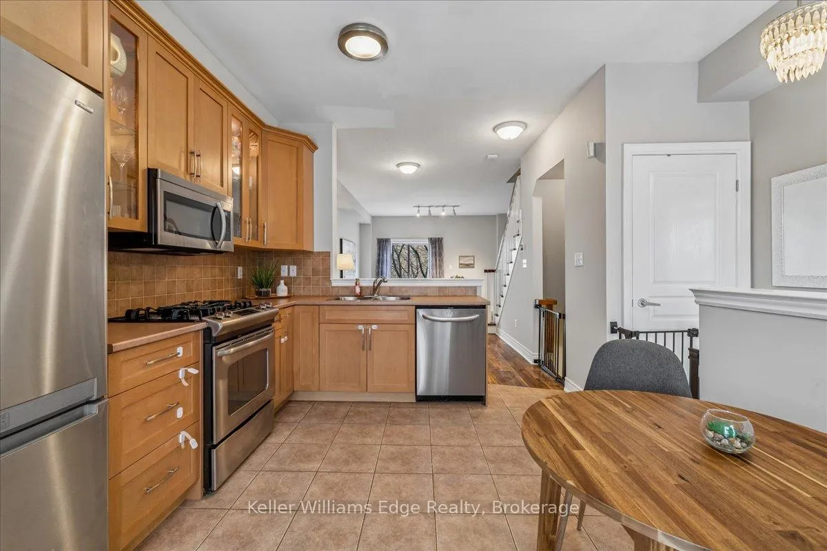 Photo 5 of 684 Summers Common, Burlington, Appleby — HOMEH