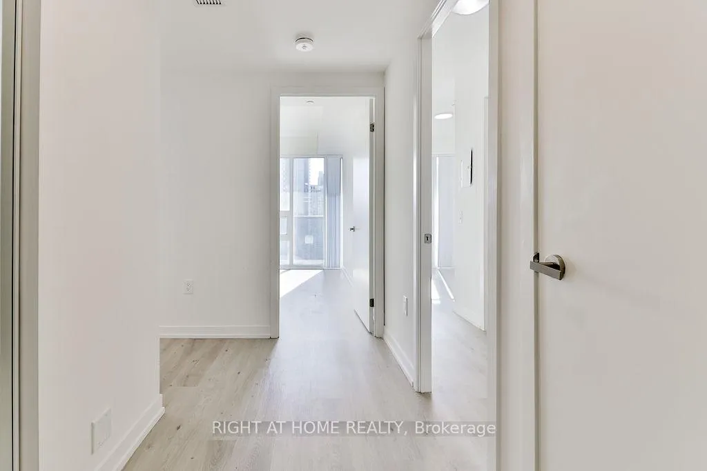 Photo 3 of Unit 3111, 138 Downes Street, Toronto, Waterfront Communities — HOMEH