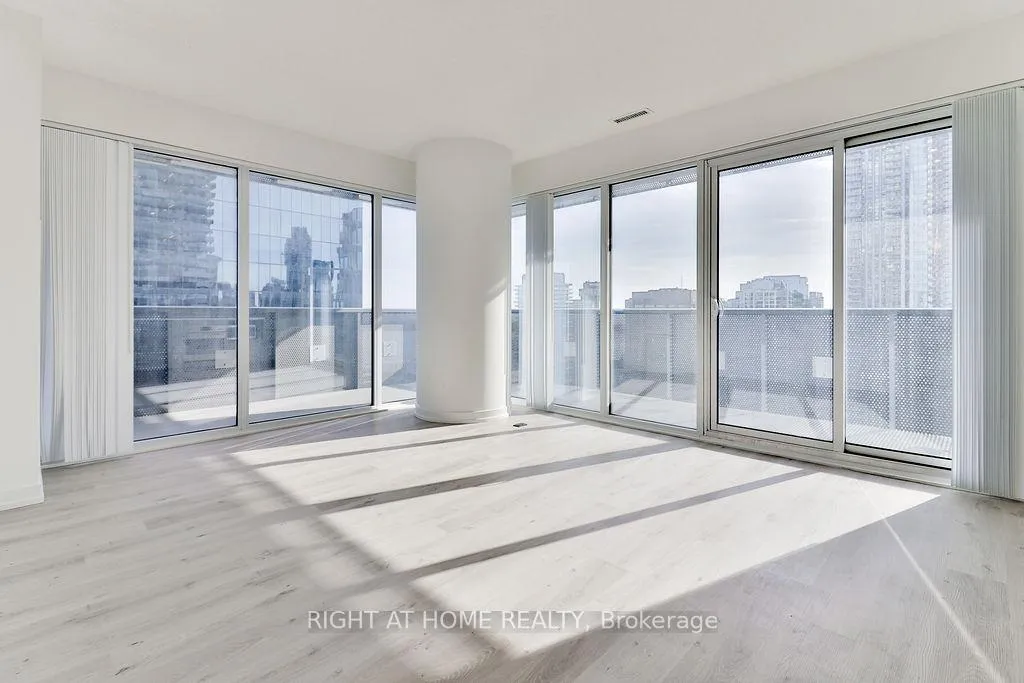 Photo 5 of Unit 3111, 138 Downes Street, Toronto, Waterfront Communities — HOMEH