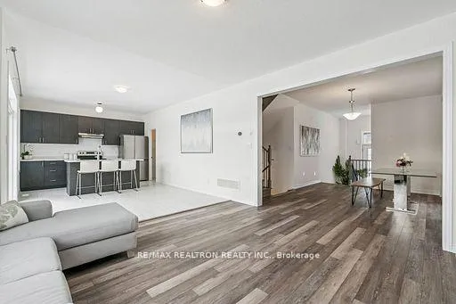 Photo 12 of 33 Simona Avenue, Wasaga Beach — HOMEH