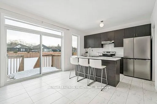 Photo 16 of 33 Simona Avenue, Wasaga Beach — HOMEH