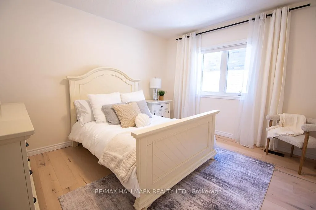 Photo 17 of 566 Maitland Drive, Pickering, Rosebank — HOMEH