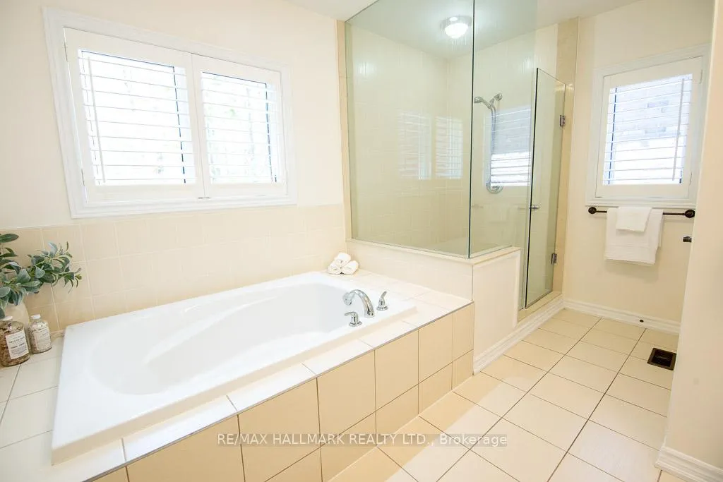 Photo 19 of 566 Maitland Drive, Pickering, Rosebank — HOMEH