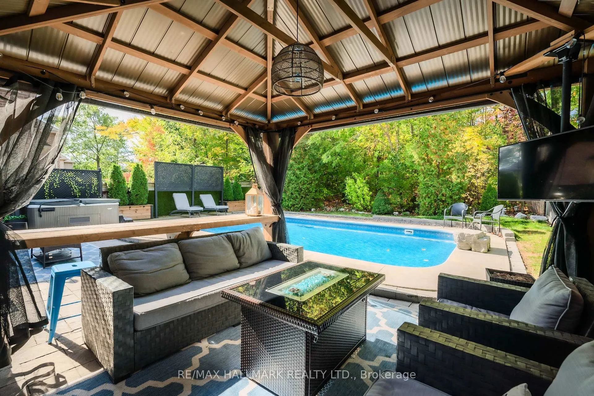 Photo 26 of 566 Maitland Drive, Pickering, Rosebank — HOMEH