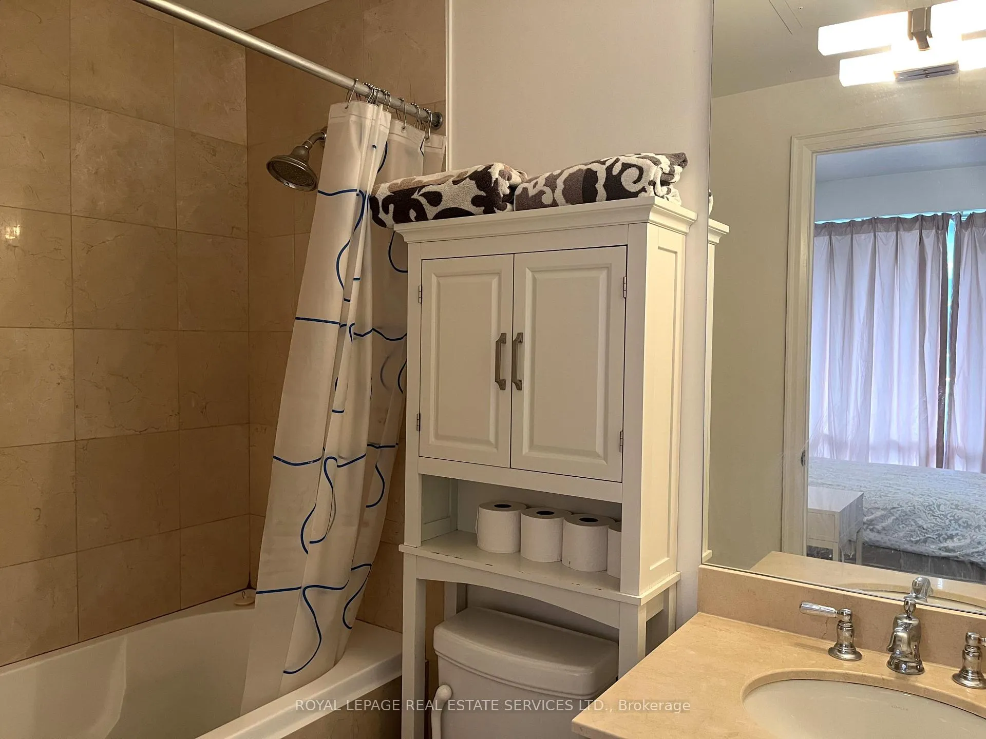Photo 5 of Unit 715, 1 Bedford Road, Toronto, The Annex — HOMEH