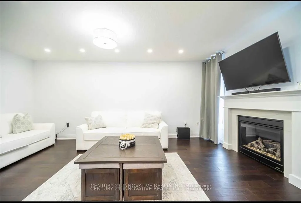 Photo 3 of Unit Upper, 165 Emick Drive, Hamilton, Ancaster — HOMEH