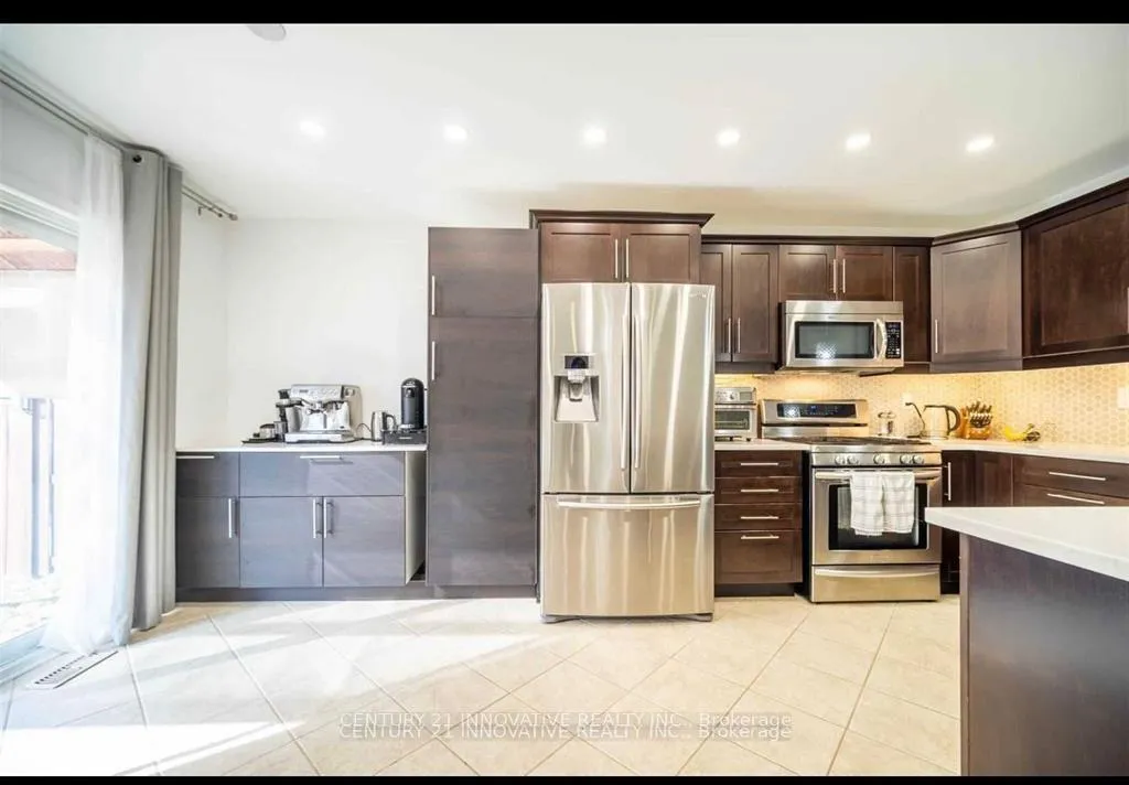 Photo 7 of Unit Upper, 165 Emick Drive, Hamilton, Ancaster — HOMEH