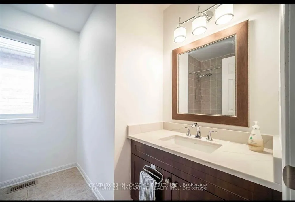 Photo 8 of Unit Upper, 165 Emick Drive, Hamilton, Ancaster — HOMEH