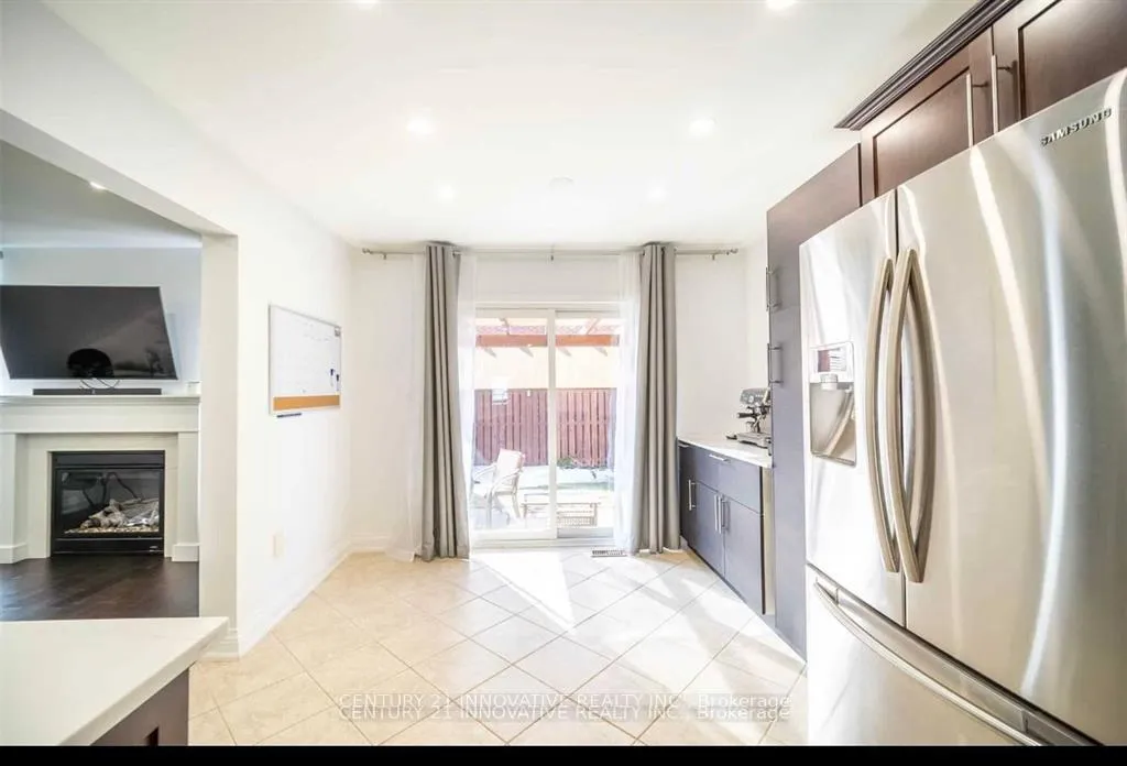 Photo 9 of Unit Upper, 165 Emick Drive, Hamilton, Ancaster — HOMEH