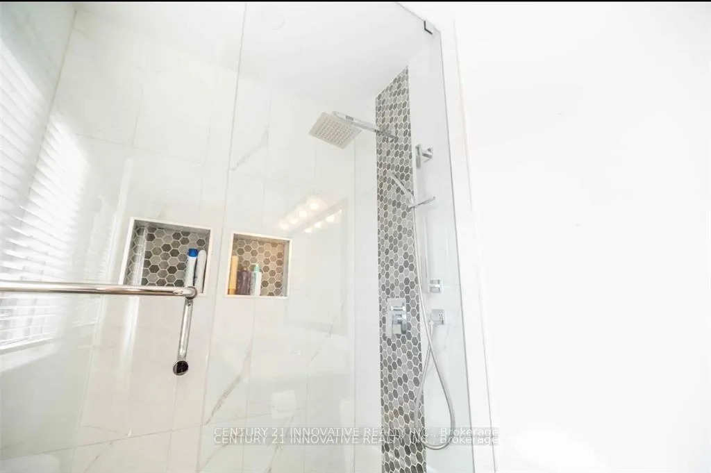 Photo 17 of Unit Upper, 165 Emick Drive, Hamilton, Ancaster — HOMEH