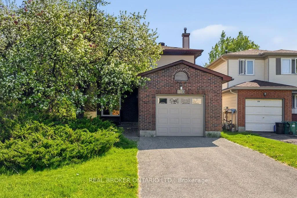 Photo 1 of 330 Fernleaf Crescent, Ottawa, Queenswood Heights South — HOMEH
