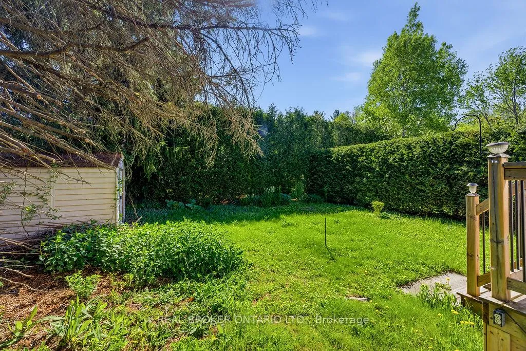 Photo 42 of 330 Fernleaf Crescent, Ottawa, Queenswood Heights South — HOMEH