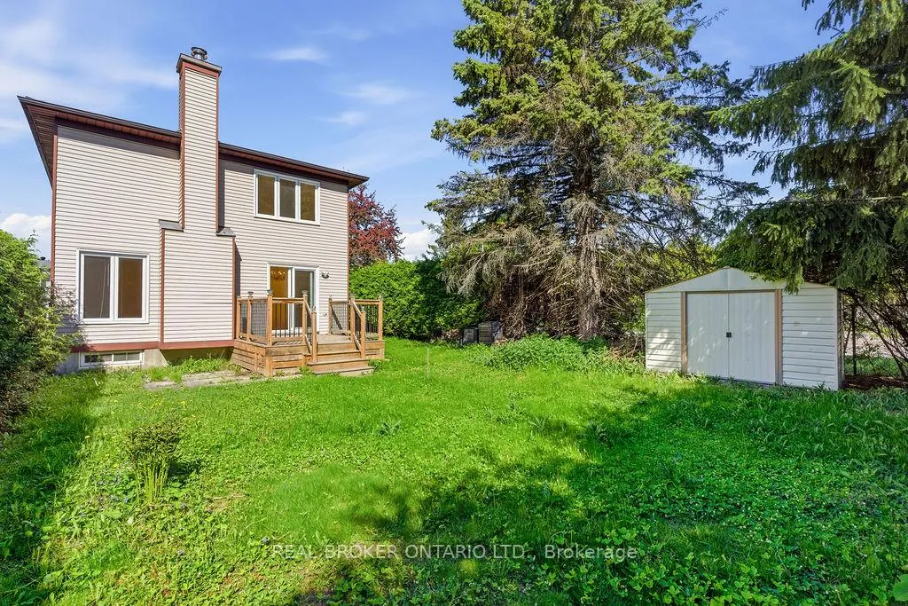 Photo 43 of 330 Fernleaf Crescent, Ottawa, Queenswood Heights South — HOMEH