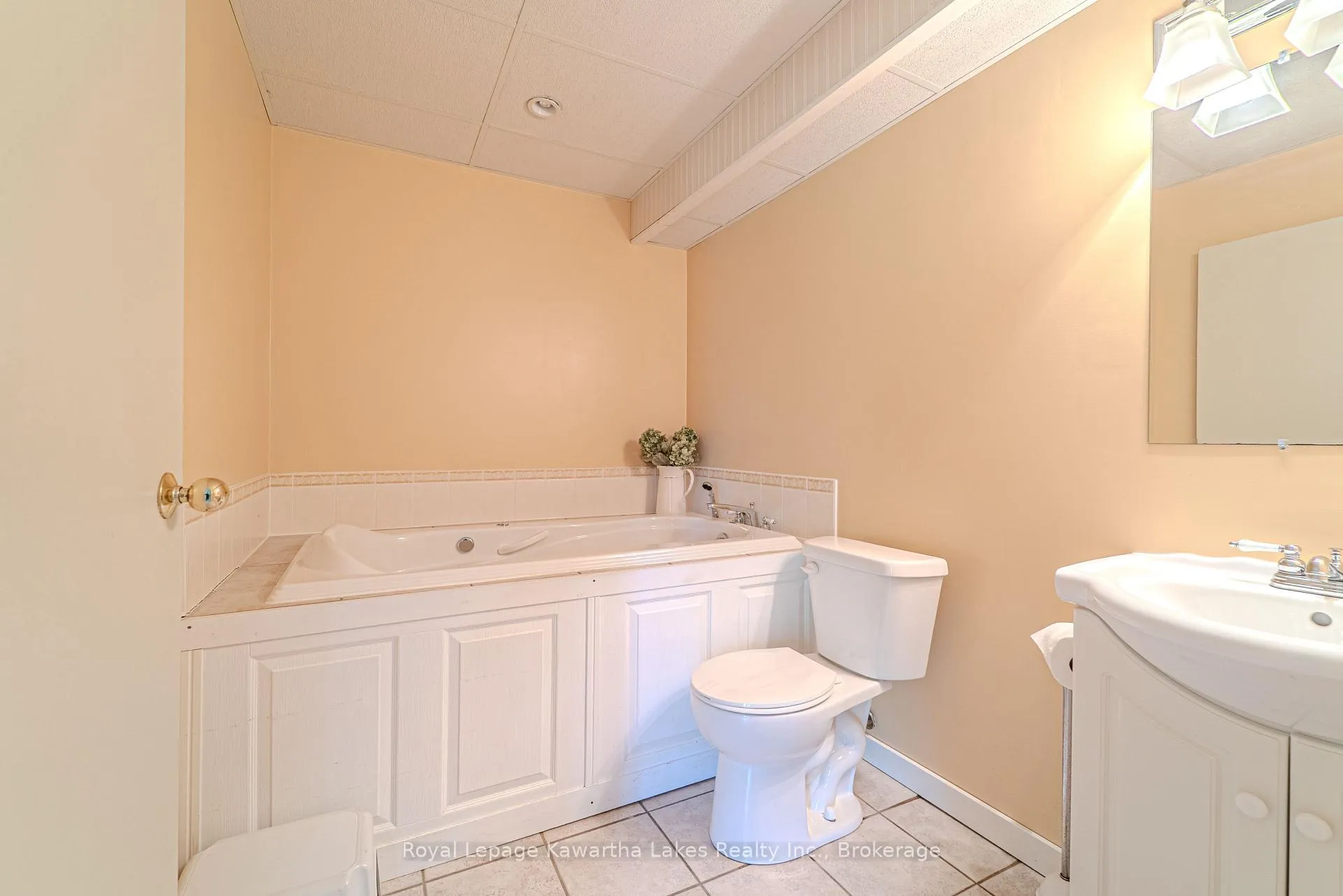 Photo 10 of 28 Matilda Street, Kawartha Lakes, Little Britain — HOMEH