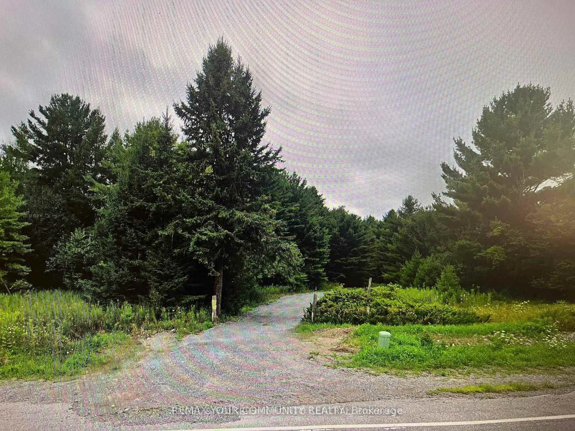 Photo 3 of 574 Zephyr Rd, Uxbridge, Rural Uxbridge — HOMEH