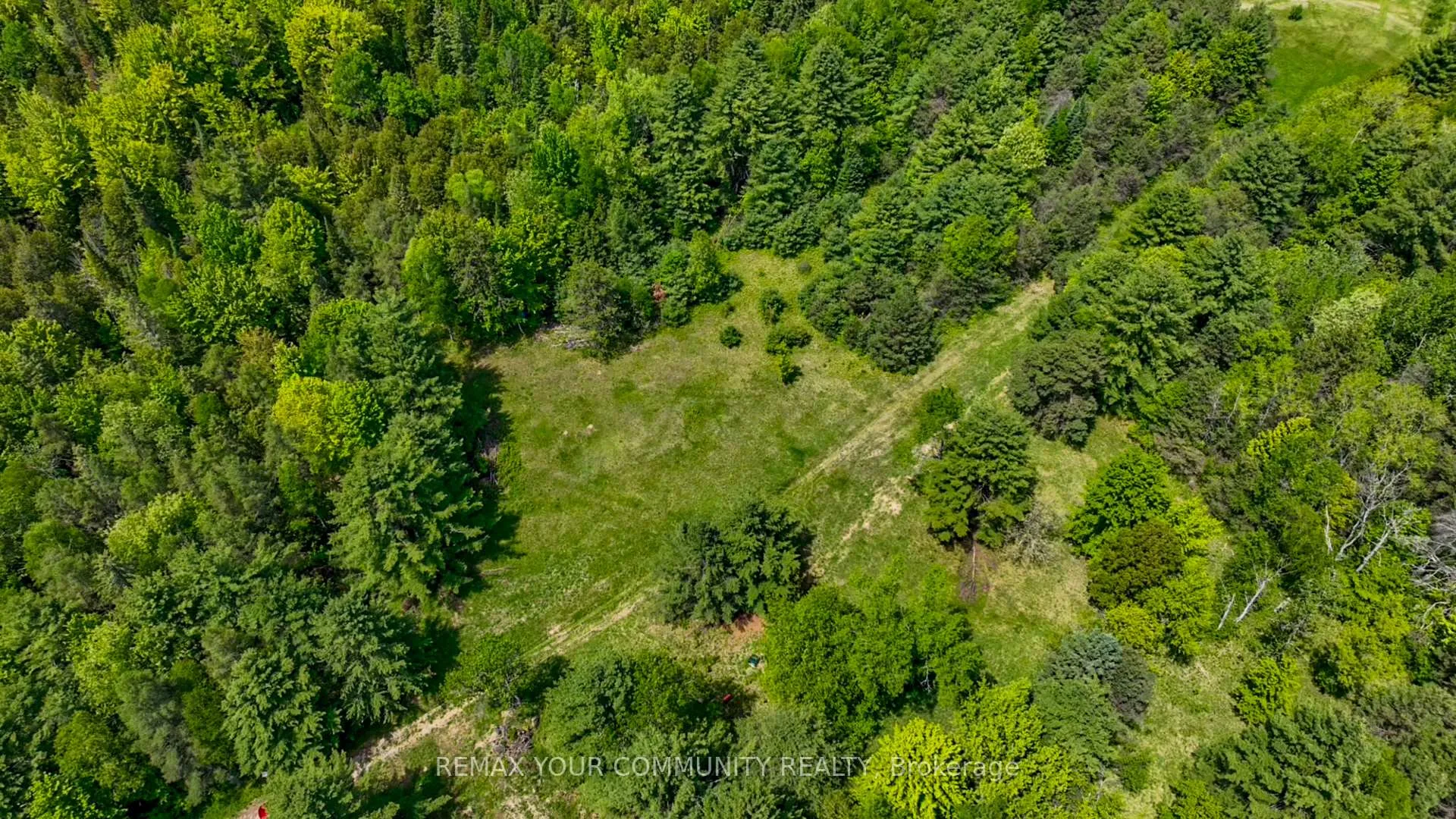 Photo 2 of 574 Zephyr Rd, Uxbridge, Rural Uxbridge — HOMEH