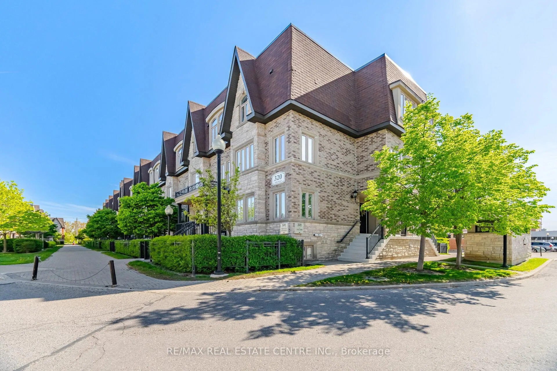 Photo 1 of Unit 211, 320 John Street, Markham, Aileen-Willowbrook — HOMEH
