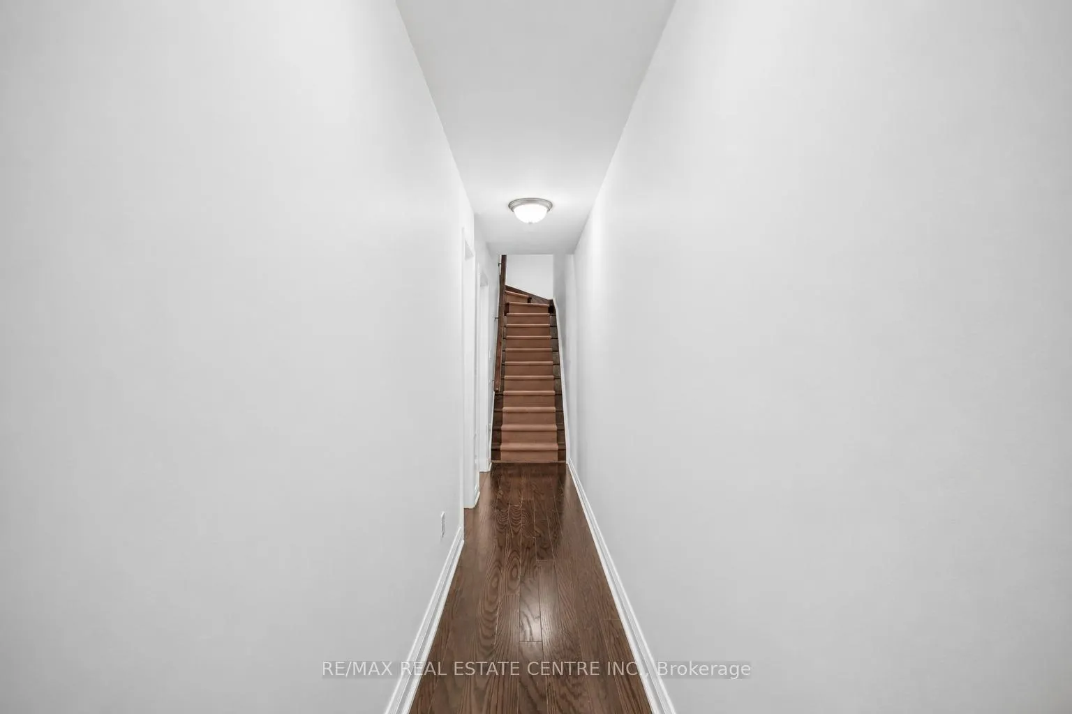 Photo 5 of Unit 211, 320 John Street, Markham, Aileen-Willowbrook — HOMEH