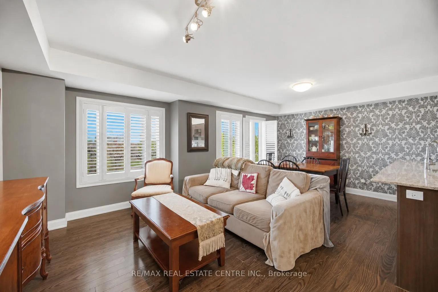 Photo 7 of Unit 211, 320 John Street, Markham, Aileen-Willowbrook — HOMEH