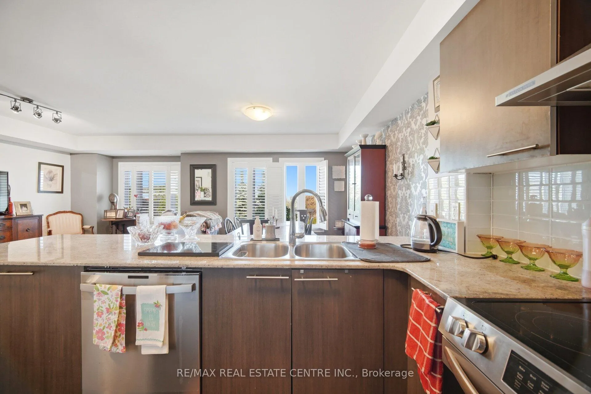 Photo 10 of Unit 211, 320 John Street, Markham, Aileen-Willowbrook — HOMEH