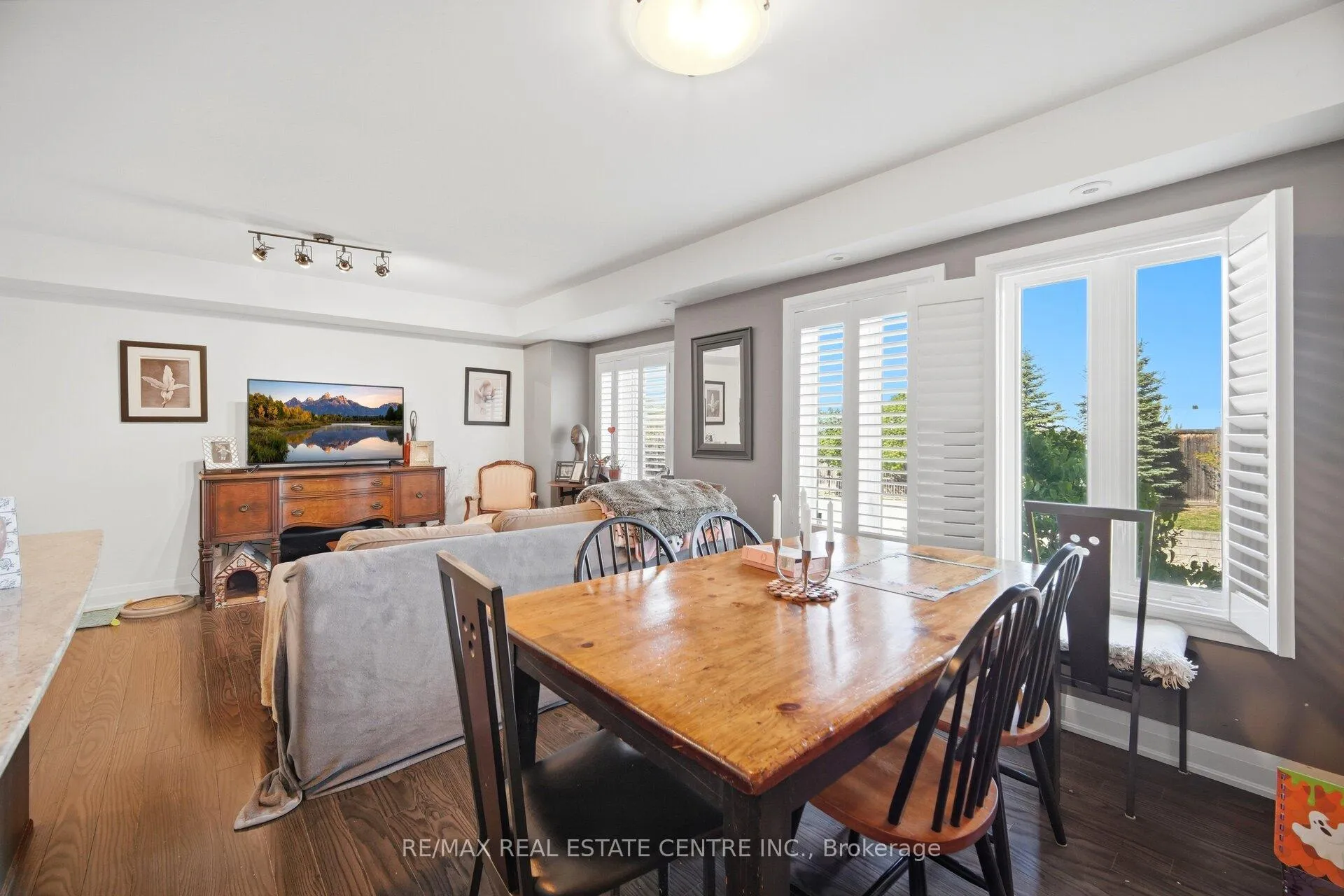 Photo 13 of Unit 211, 320 John Street, Markham, Aileen-Willowbrook — HOMEH