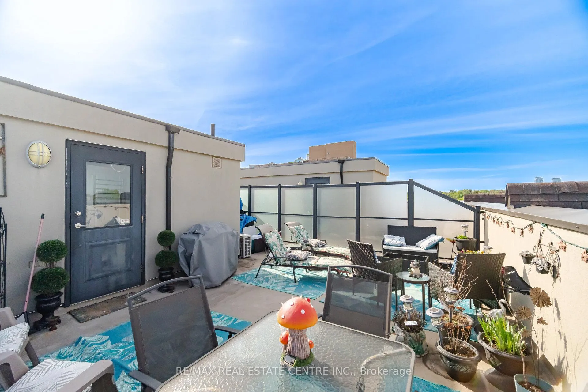 Photo 26 of Unit 211, 320 John Street, Markham, Aileen-Willowbrook — HOMEH