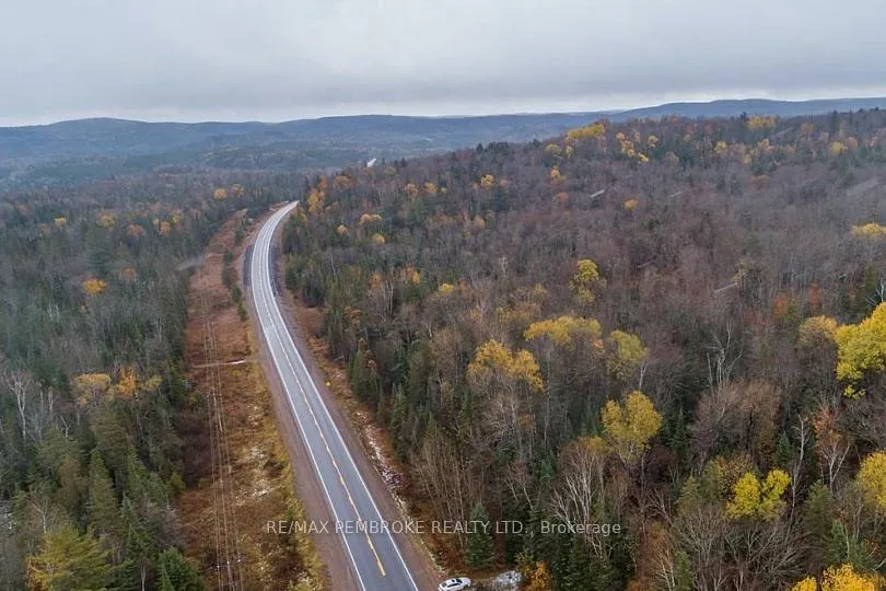 Photo 3 of 27681 Highway 60, South Algonquin — HOMEH