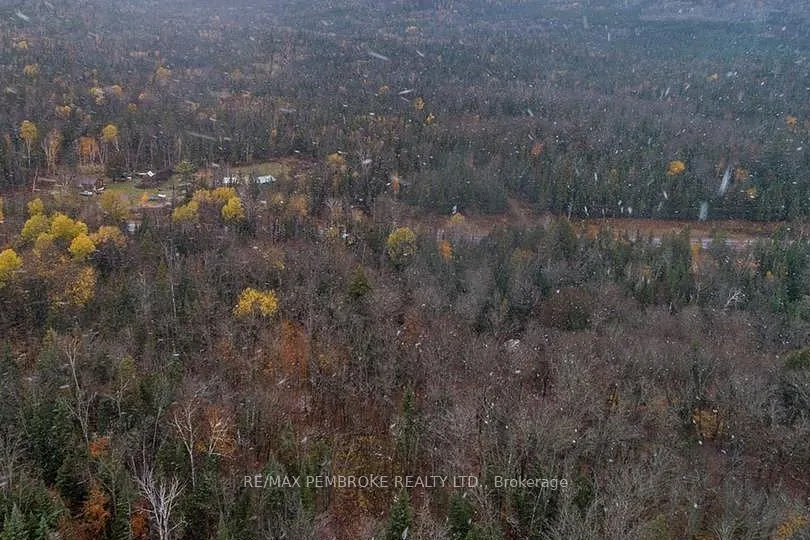 Photo 6 of 27681 Highway 60, South Algonquin — HOMEH