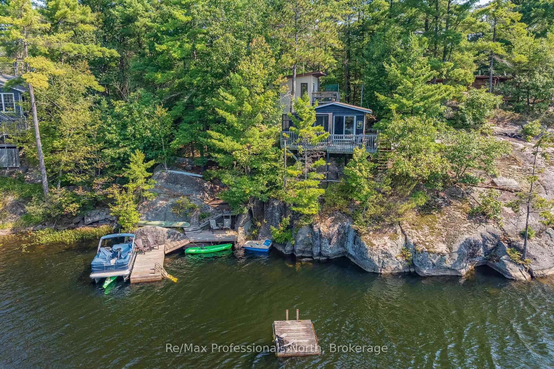 Photo 2 of 1118 Tomingas Road, Gravenhurst, Muskoka (S) — HOMEH