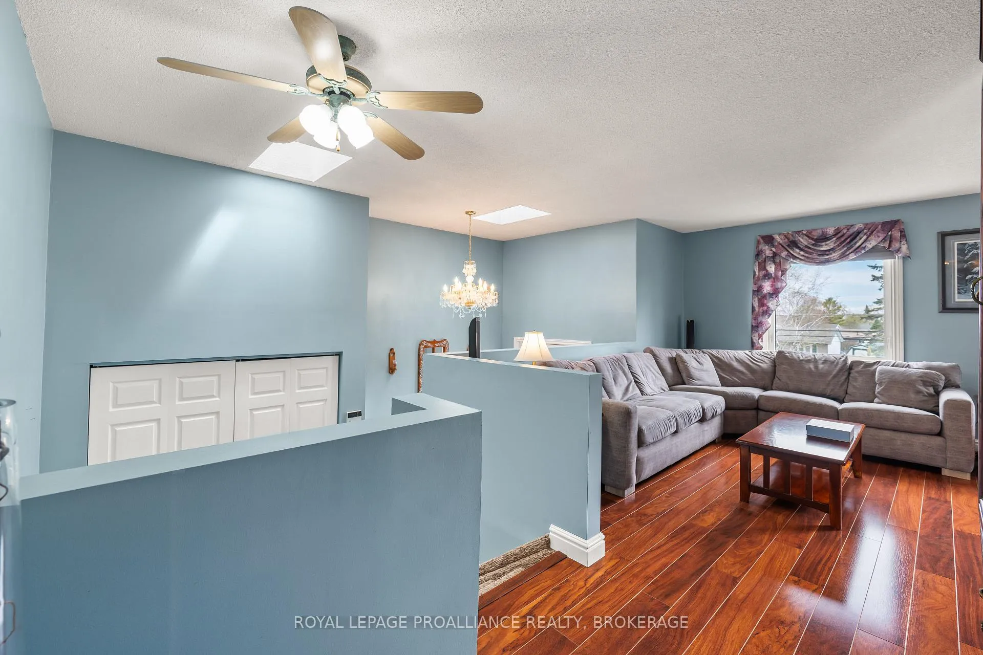 Photo 7 of 307 Amherst Drive, Loyalist, Amherstview — HOMEH