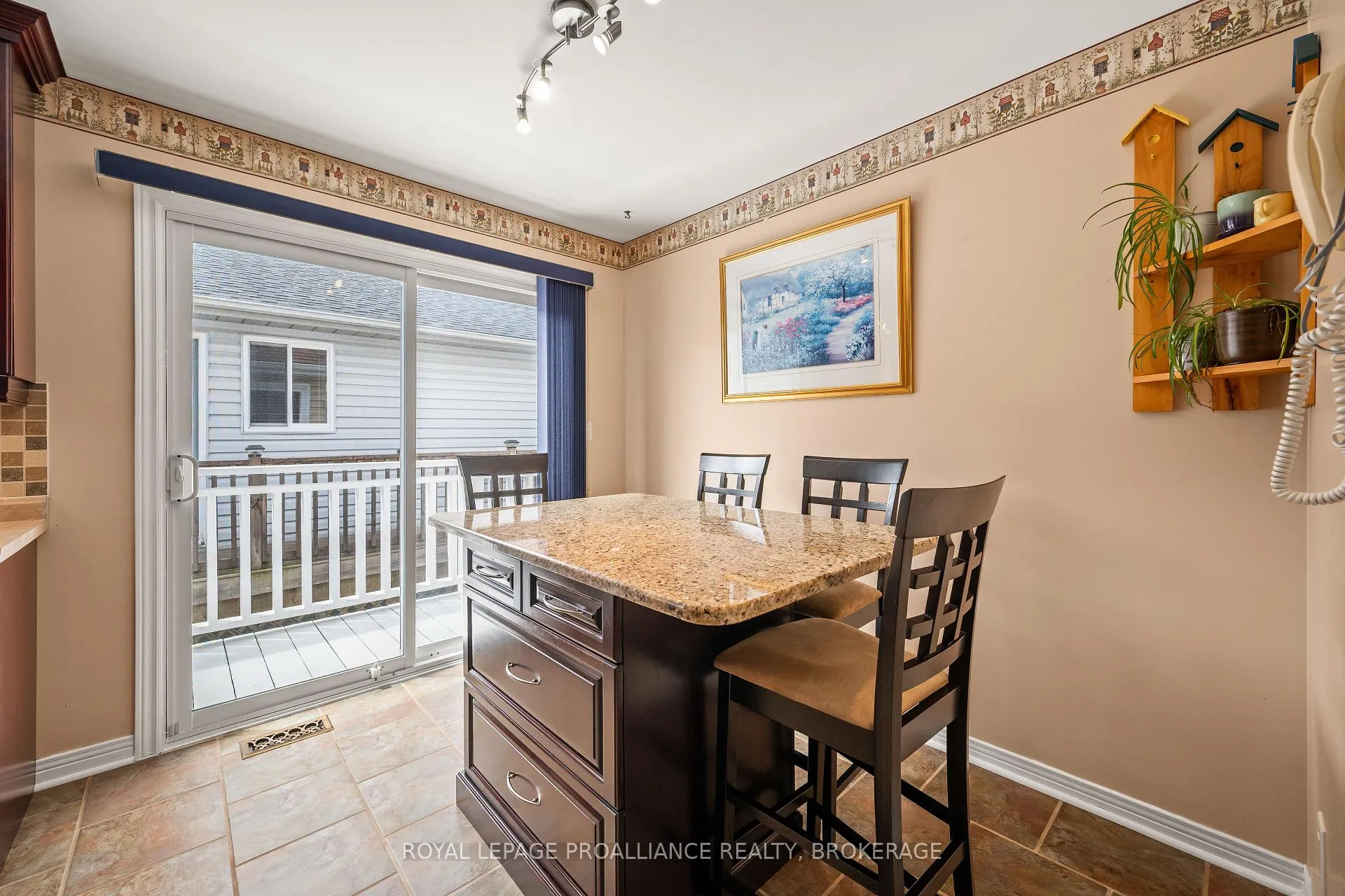 Photo 15 of 307 Amherst Drive, Loyalist, Amherstview — HOMEH
