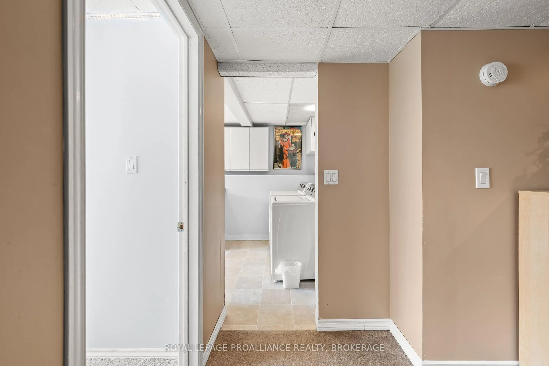 Photo 26 of 307 Amherst Drive, Loyalist, Amherstview — HOMEH