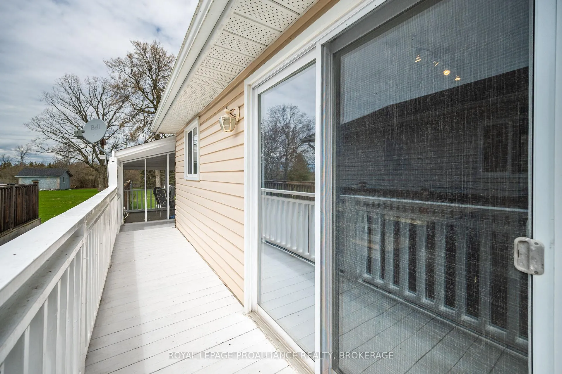 Photo 37 of 307 Amherst Drive, Loyalist, Amherstview — HOMEH