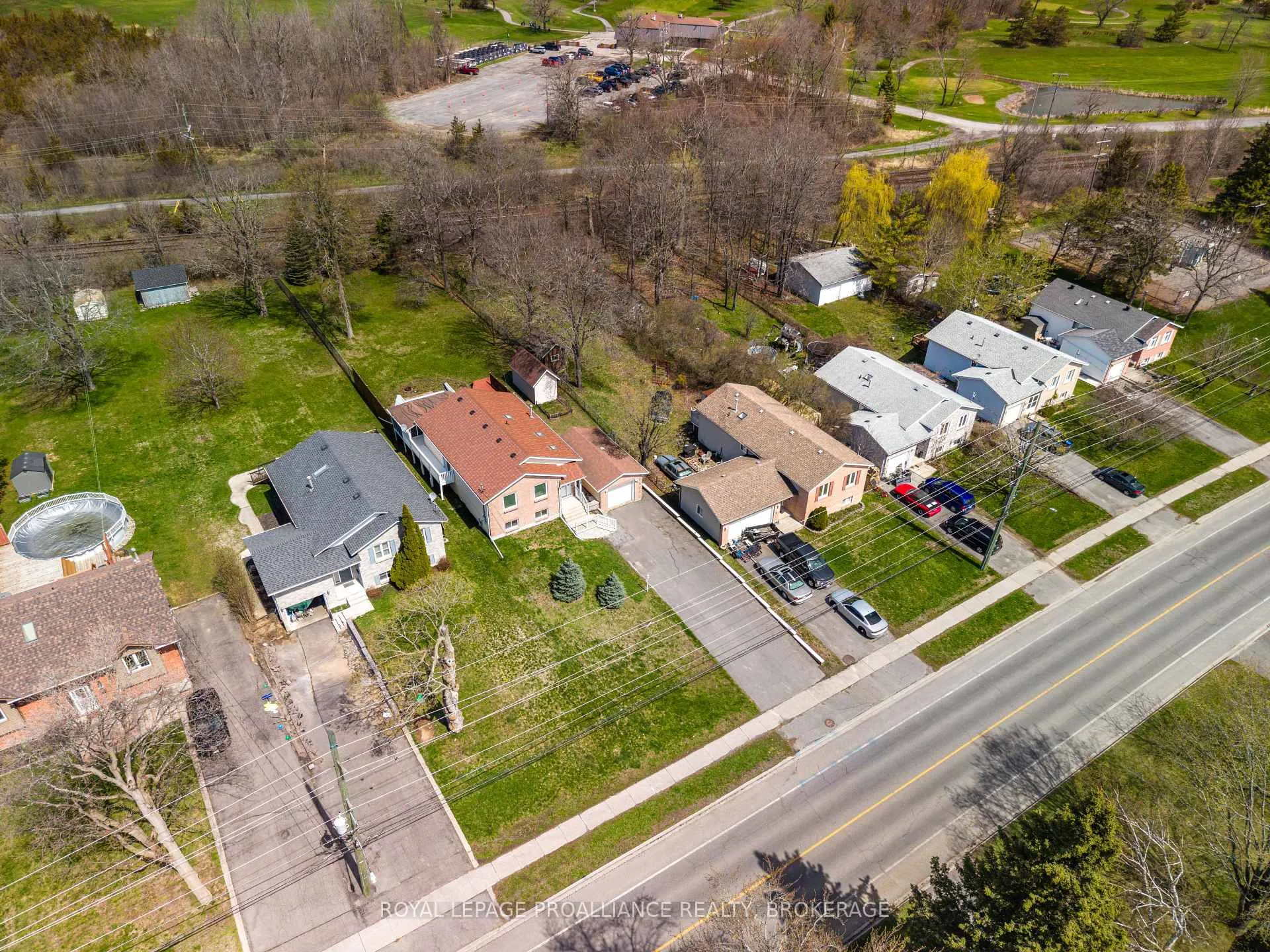 Photo 46 of 307 Amherst Drive, Loyalist, Amherstview — HOMEH