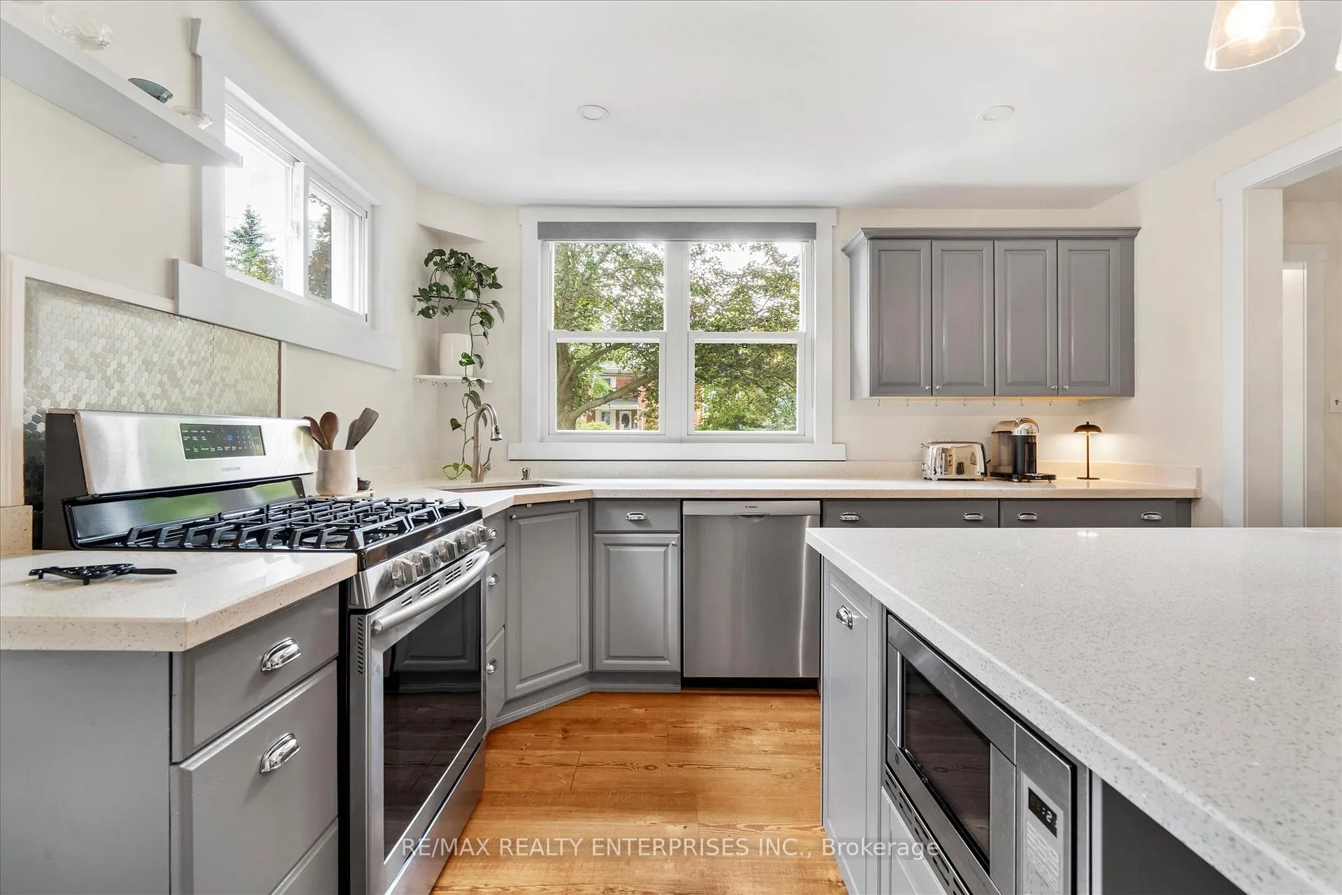 Photo 14 of 6295 Guelph Line, Burlington, Rural Burlington — HOMEH