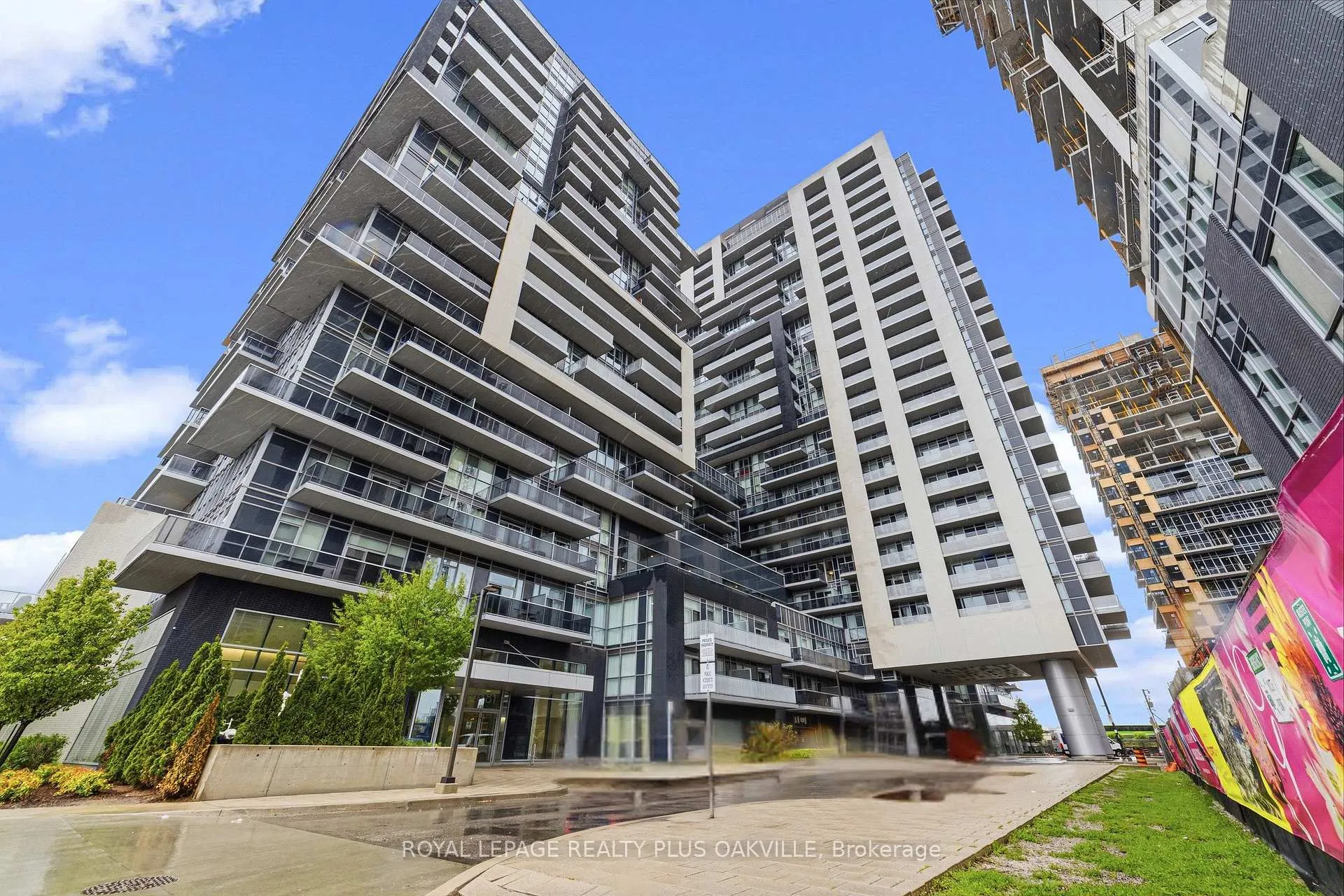Photo 1 of Unit 2207, 2087 Fairview Street, Burlington, Freeman — HOMEH