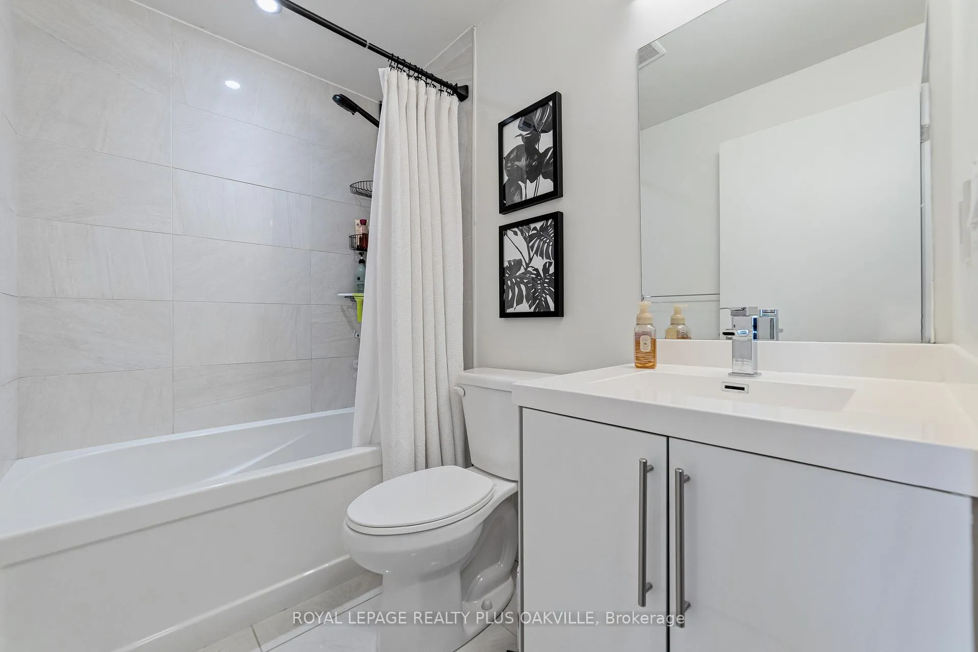 Photo 5 of Unit 2207, 2087 Fairview Street, Burlington, Freeman — HOMEH
