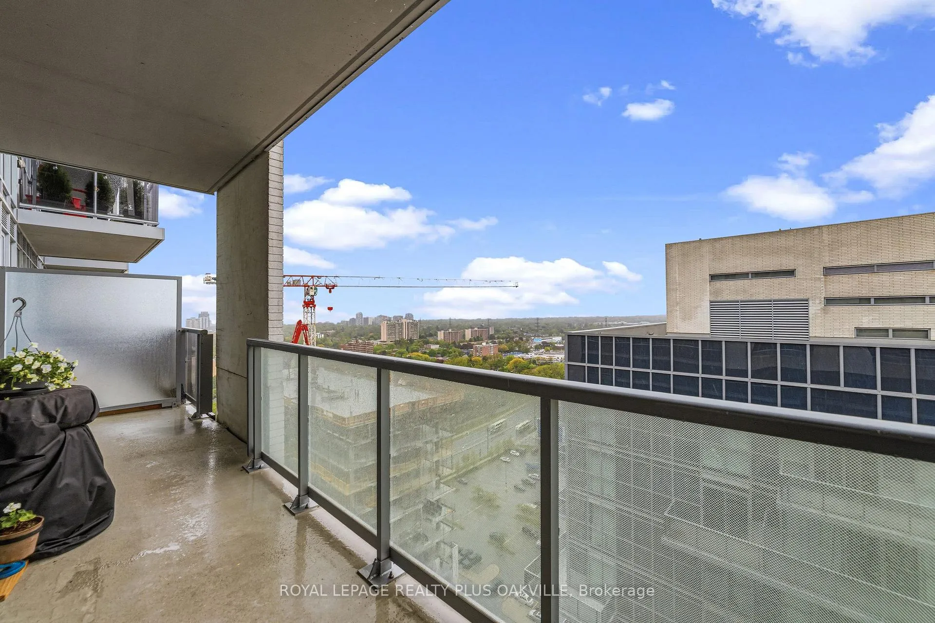 Photo 13 of Unit 2207, 2087 Fairview Street, Burlington, Freeman — HOMEH