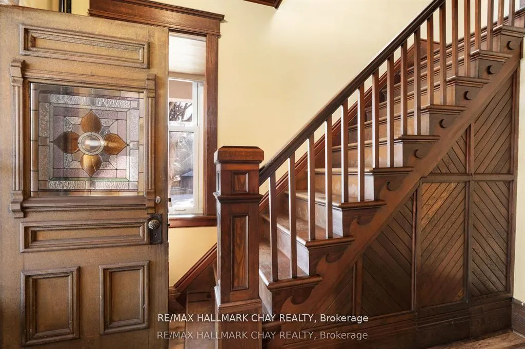 Photo 5 of 4514 Penetanguishene Road, Springwater, Hillsdale — HOMEH