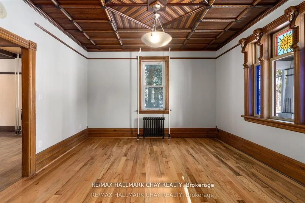 Photo 7 of 4514 Penetanguishene Road, Springwater, Hillsdale — HOMEH