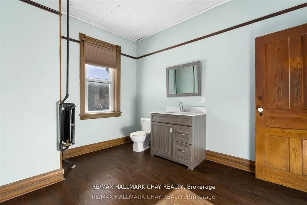 Photo 12 of 4514 Penetanguishene Road, Springwater, Hillsdale — HOMEH