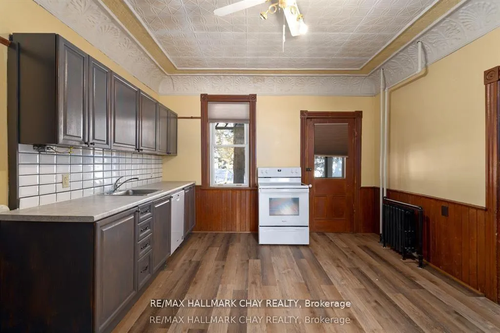 Photo 14 of 4514 Penetanguishene Road, Springwater, Hillsdale — HOMEH