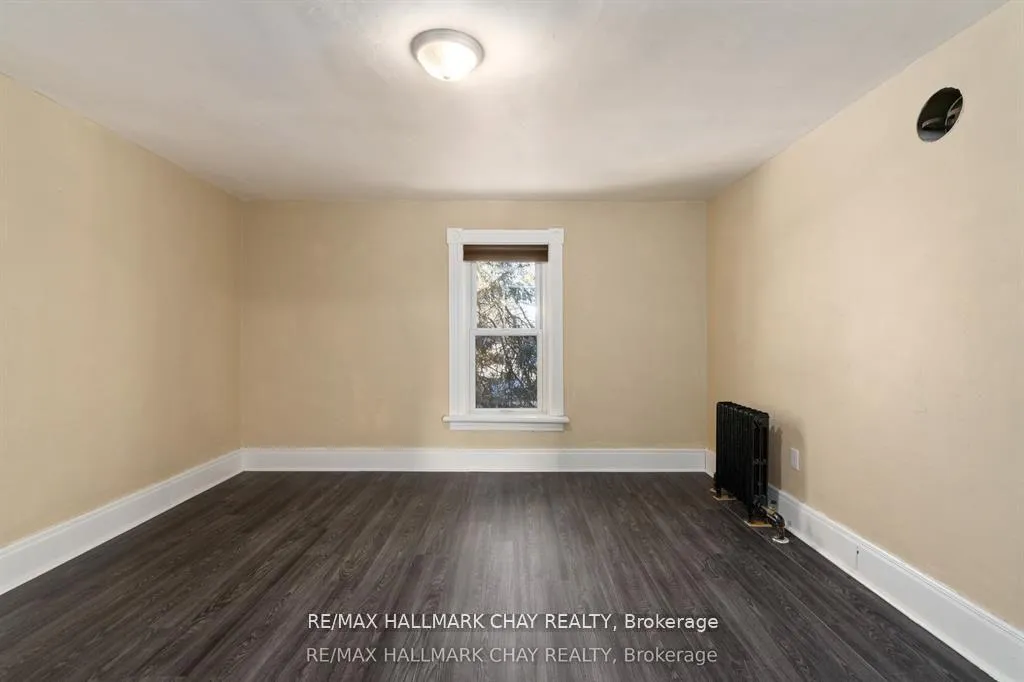 Photo 24 of 4514 Penetanguishene Road, Springwater, Hillsdale — HOMEH