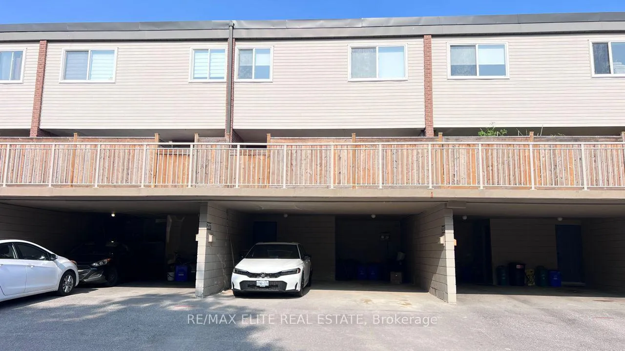 Photo 1 of 205 Milestone Crescent, Aurora, Aurora Village — HOMEH