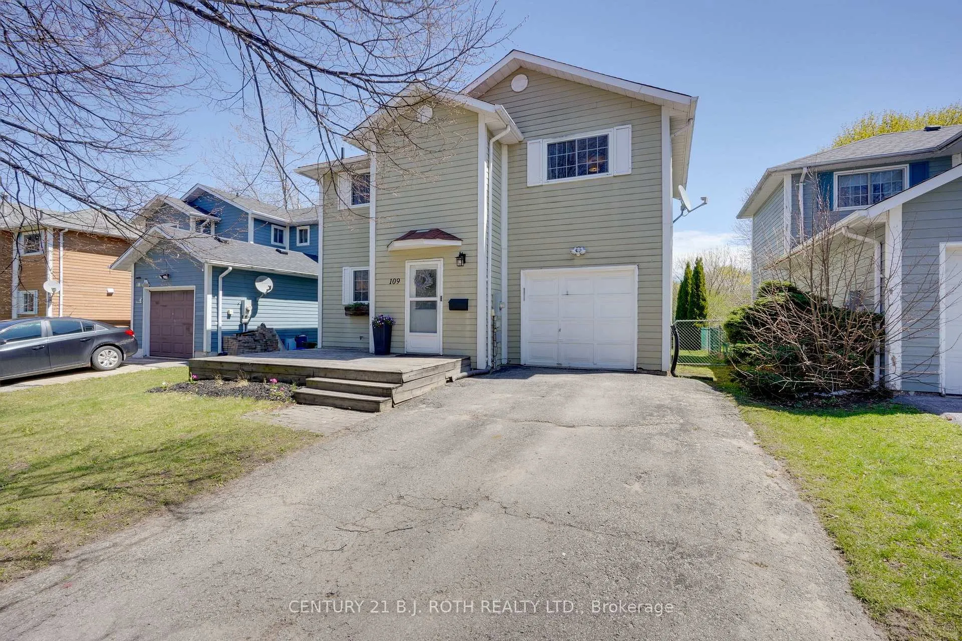 Photo 2 of 109 Elizabeth Street, Barrie, Ardagh — HOMEH